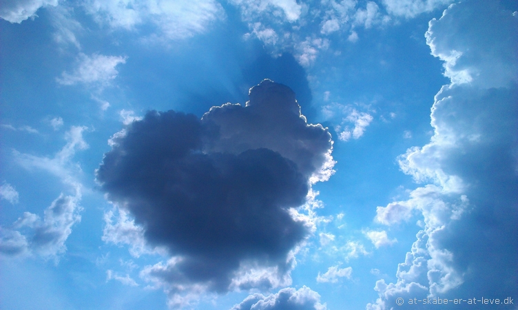 Solskin bag skyer, Jelling 26. juli 2014