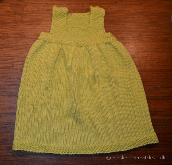 Æblegrøn kjole-strik