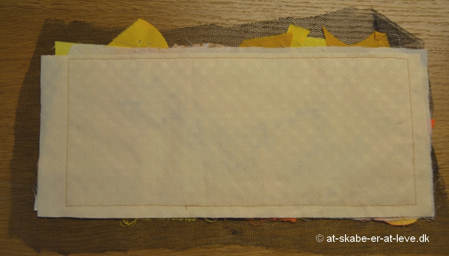 Bogmærke i collageteknik. | At skabe er at leve