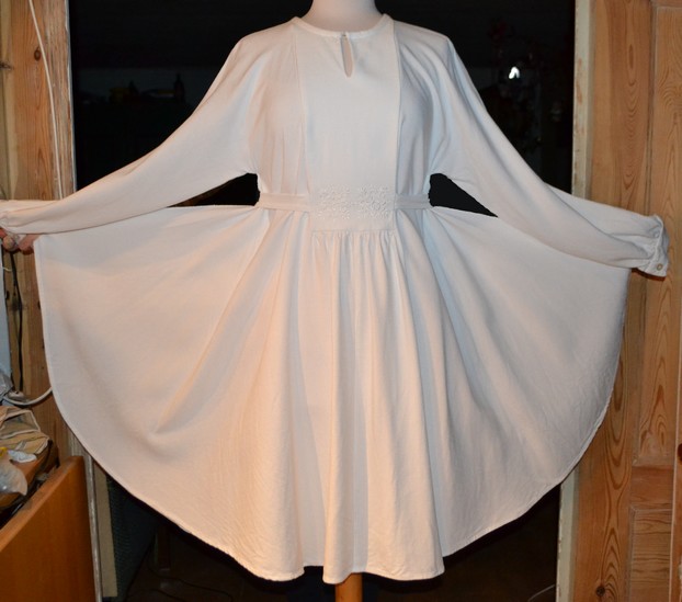 hvid kjole - udslået